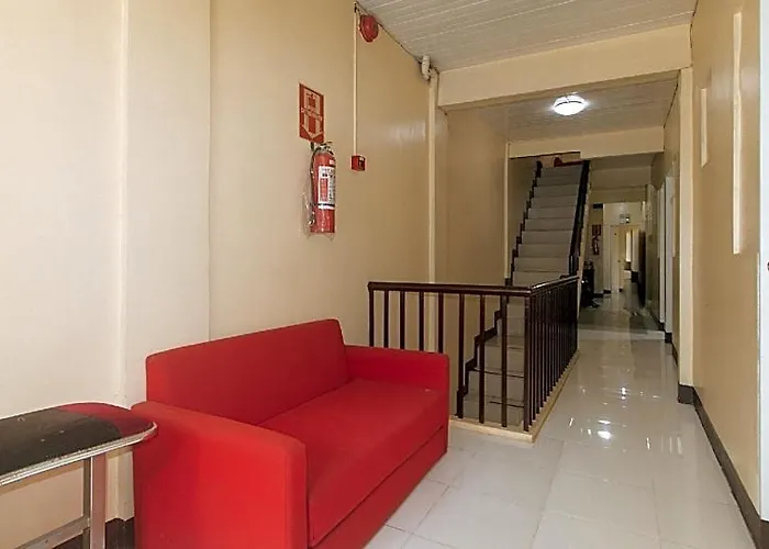 J And T Jamich By Reddoorz Hotel Manila